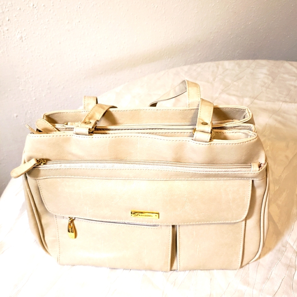 Collection leather shoulder bag